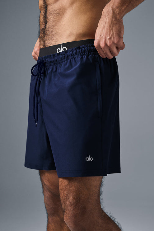 alo Men's 7" Circuit Short - Navy