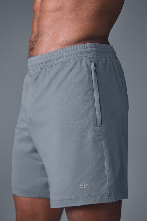 alo Men's 7" Conquer React Performance Short - Steel Grey