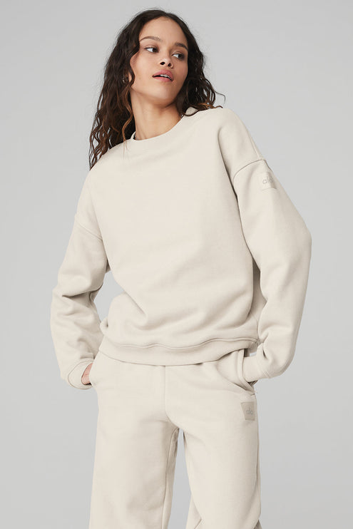 alo Women's Renown Heavy Weight Crew Neck Pullover - Bone