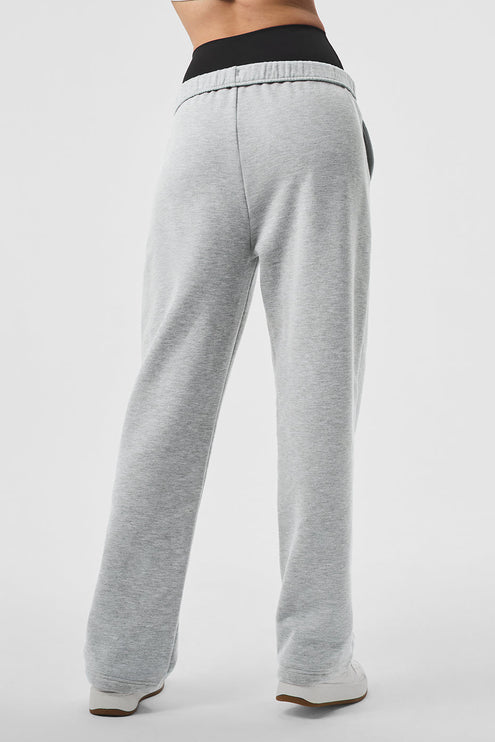 alo Women's Accolade Straight Leg Sweatpant - Athletic Heather Grey