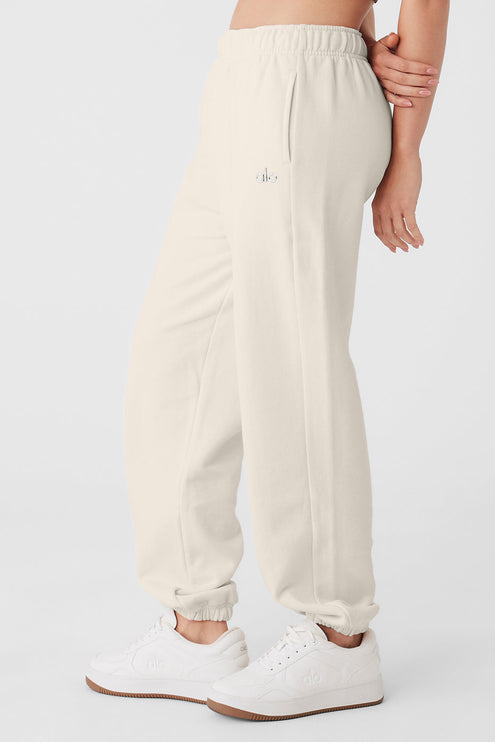 alo Women's Accolade Sweatpant - Bone