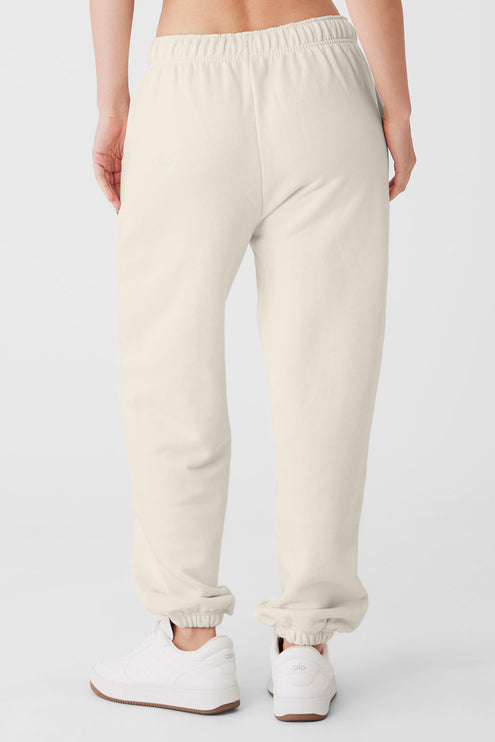 alo Women's Accolade Sweatpant - Bone