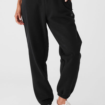 alo Women's Cuffed Renown Heavy Weight Sweatpant - Black