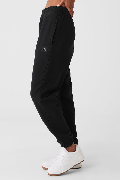 alo Women's Cuffed Renown Heavy Weight Sweatpant - Black