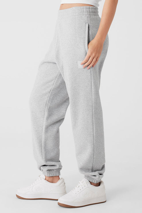 alo Women's Cuffed Renown Heavy Weight Sweatpant - Athletic Heather Grey
