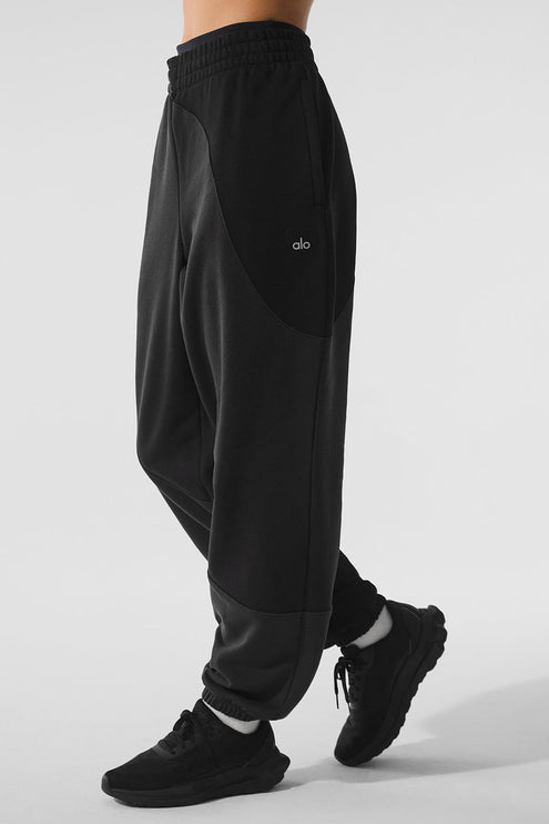 alo Women's Make Waves Sweatpant - Vintage Black Tonal