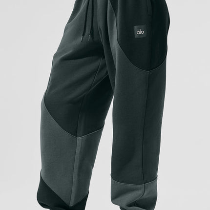 alo Women's Make Waves Sweatpant - Charcoal Green Tonal