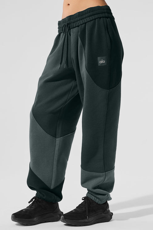 alo Women's Make Waves Sweatpant - Charcoal Green Tonal
