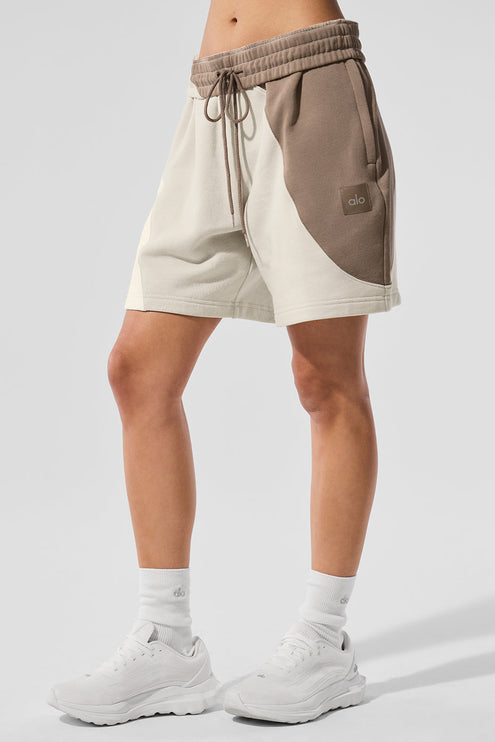 alo Women's 7" Make Waves Short - Ivory/Bone/Gravel