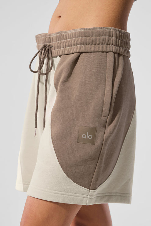 alo Women's 7" Make Waves Short - Ivory/Bone/Gravel