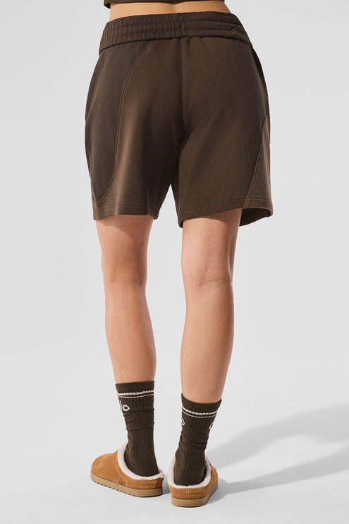 alo Women's 7" Make Waves Short - Espresso Tonal