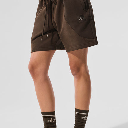alo Women's 7" Make Waves Short - Espresso Tonal