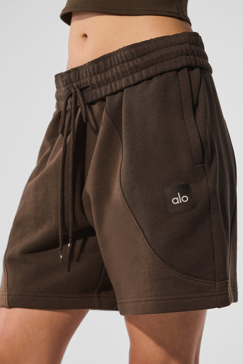 alo Women's 7" Make Waves Short - Espresso Tonal