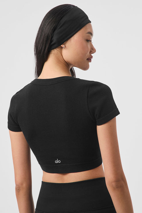 alo Women's Seamless Ribbed Cropped Serene Short Sleeve - Black