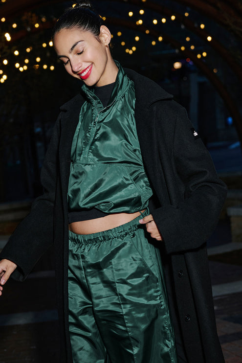 alo Women's Cropped Afterglow Pullover - Winter Ivy