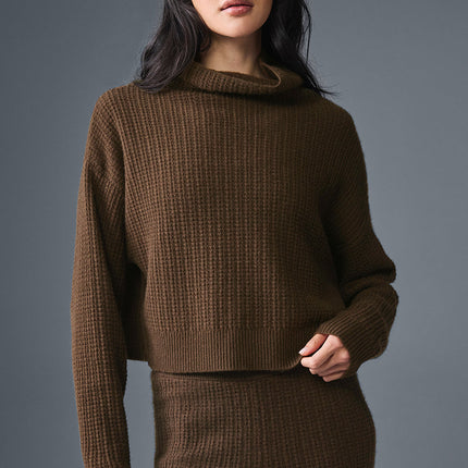 alo Women's Cashmere Plush Waffle Turtleneck Pullover - Espresso