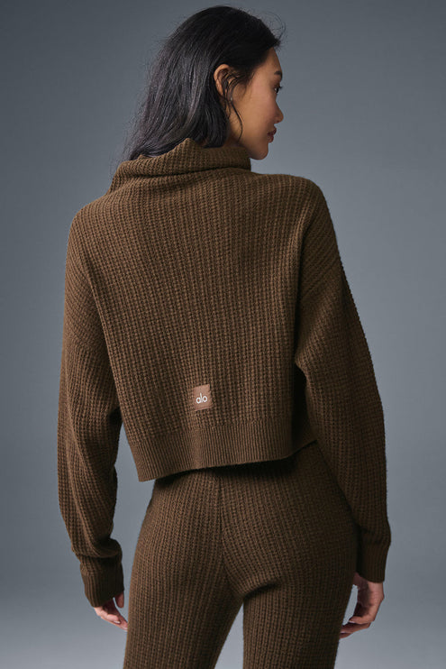 alo Women's Cashmere Plush Waffle Turtleneck Pullover - Espresso