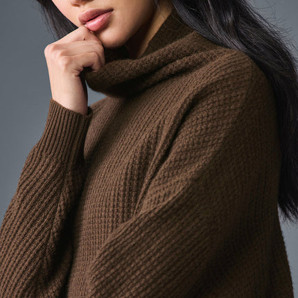 alo Women's Cashmere Plush Waffle Turtleneck Pullover - Espresso
