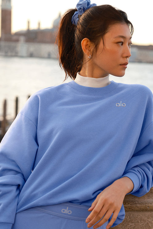 alo Women's Accolade Crew Neck Pullover - Crystal Clear Blue