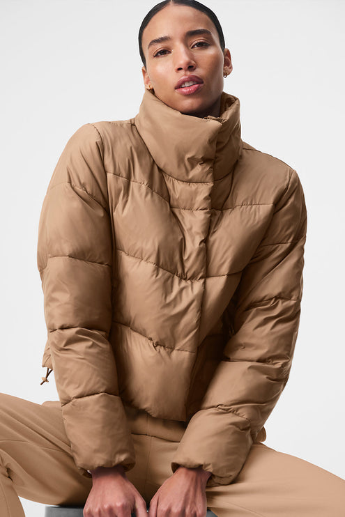 alo Women's Gold Rush Puffer - Toasted Almond