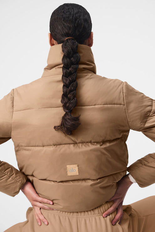 alo Women's Gold Rush Puffer - Toasted Almond