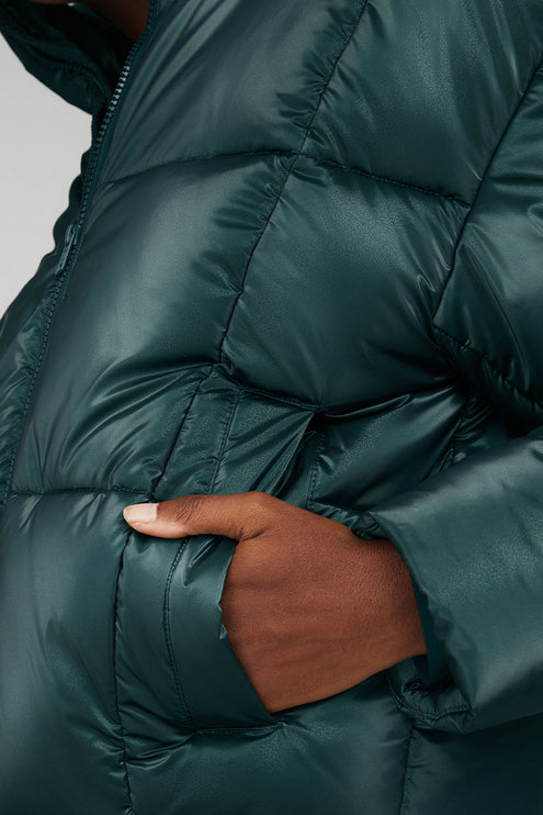 alo Women's Pearlized Pristine Puffer - Midnight Green