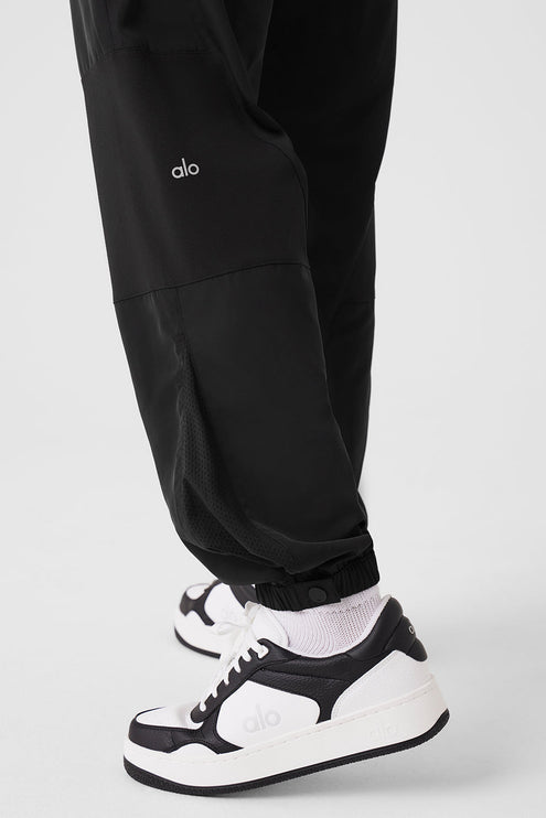alo Women's Mixed Media Reinvention Jogger - Black