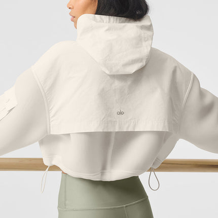 alo Women's Cropped Engage Cargo Parka - Ivory
