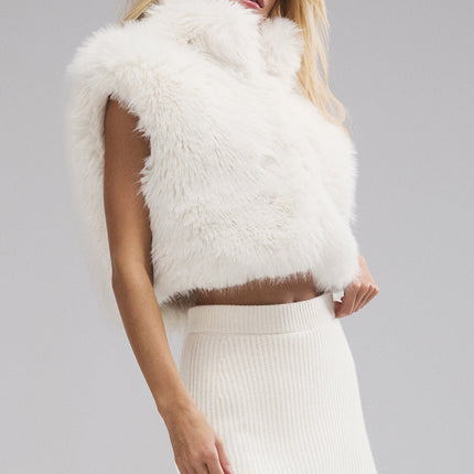 alo Women's Opulent Faux Fur Cropped Vest - Ivory