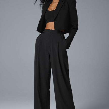 alo Women's Cropped First-Class Blazer - Black