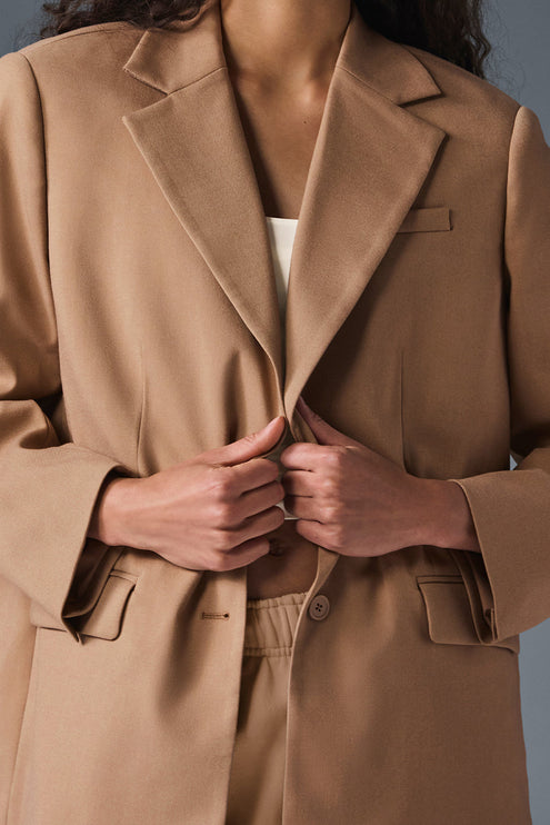 alo Women's First-Class Blazer - Toasted Almond