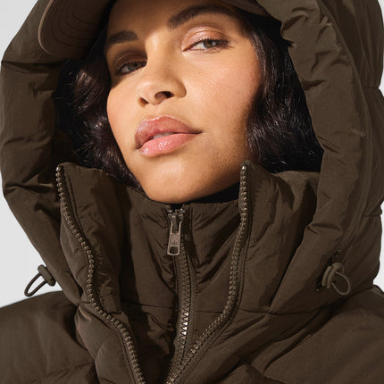 alo Women's Glacier Puffer - Espresso