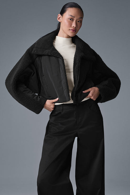 alo Women's Sherpa Cozy Escape Puffer - Black/Black