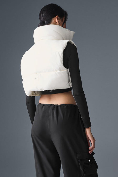 alo Women's Cropped Gold Rush Puffer Vest - Ivory