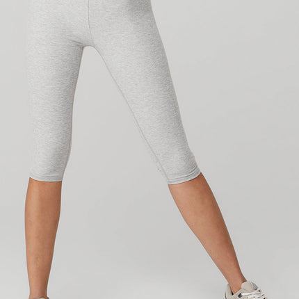 alo Women's Alosoft High-Waist Iconic 90's Capri - Athletic Heather Grey