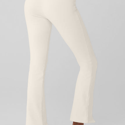 alo Women's Airbrush High-Waist 7/8 Flutter Legging - Ivory