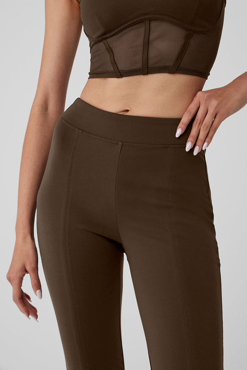 alo Women's Airbrush High-Waist 7/8 Flutter Legging - Espresso