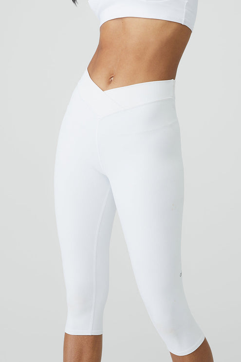 alo Women's Airbrush V-Cut Define Capri - White
