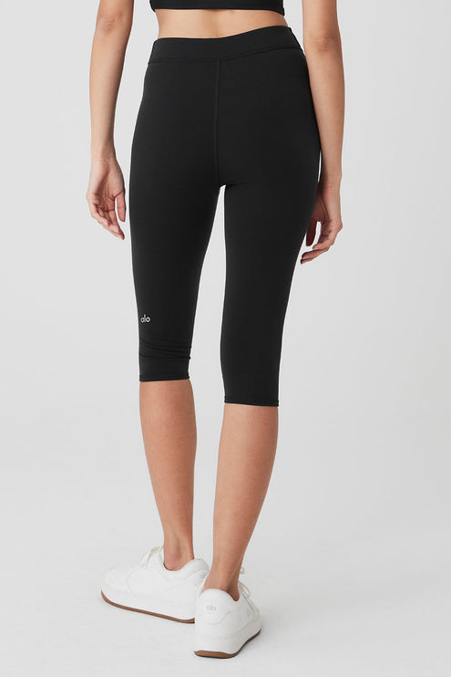 alo Women's Airbrush V-Cut Define Capri - Black