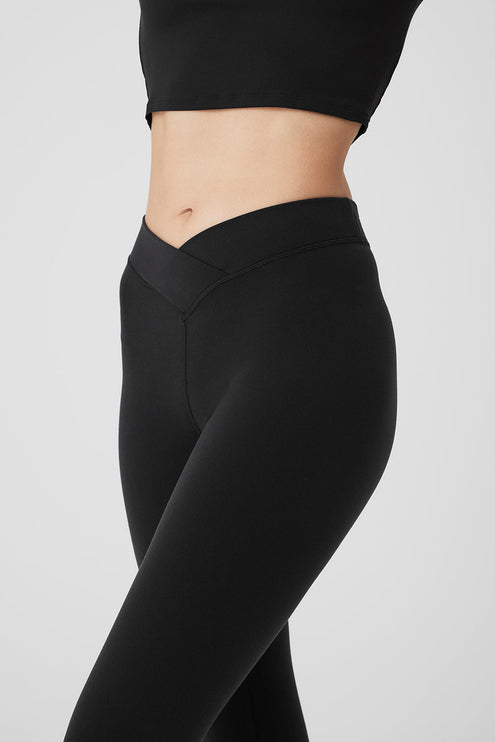 alo Women's Airbrush V-Cut Define Capri - Black