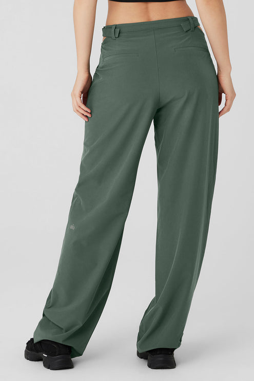 alo Women's Mid-Rise Showdown Trouser - Dark Cactus