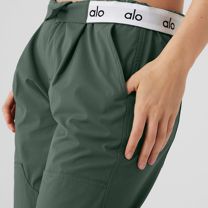 alo Women's Flip It Trouser - Dark Cactus