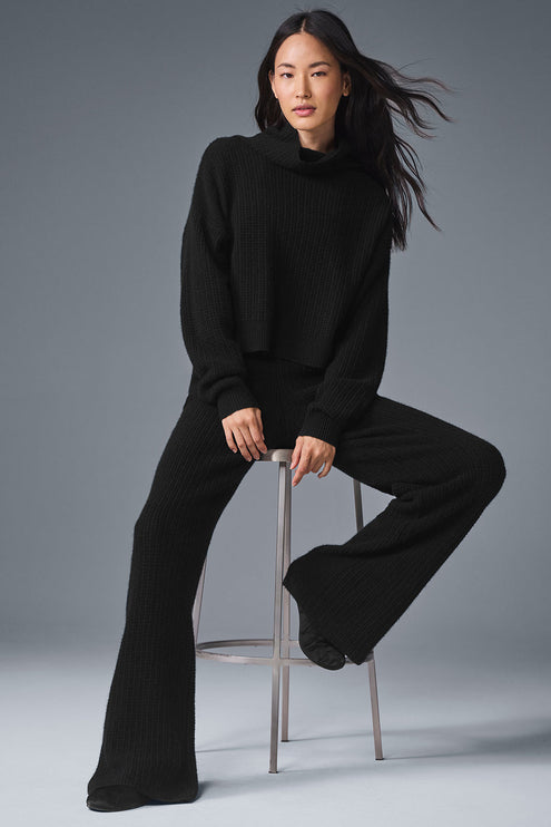 alo Women's Cashmere High-Waist Plush Waffle Pant - Black