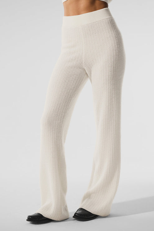 alo Women's Cashmere High-Waist Plush Waffle Pant - Ivory