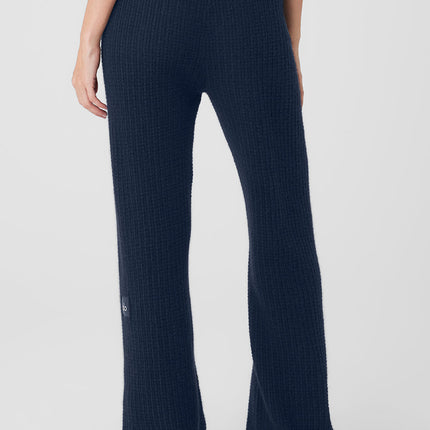 alo Women's Cashmere High-Waist Plush Waffle Pant - Navy