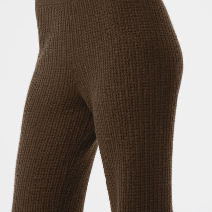 alo Women's Cashmere High-Waist Plush Waffle Pant - Espresso