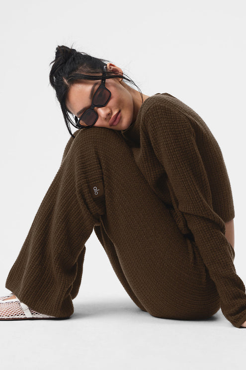 alo Women's Cashmere High-Waist Plush Waffle Pant - Espresso