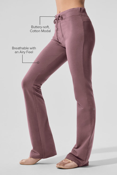 alo Women's Sway Bootcut Sweatpant - Smoky Quartz