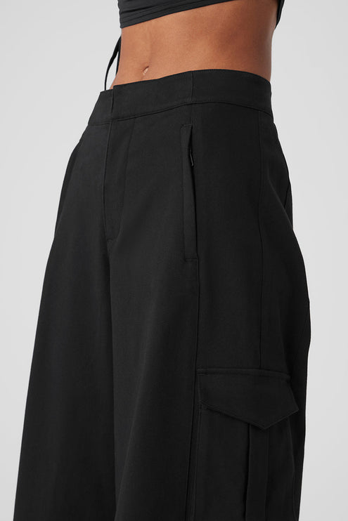 alo Women's Show Off Cargo Wide Leg Trouser (Long) - Black