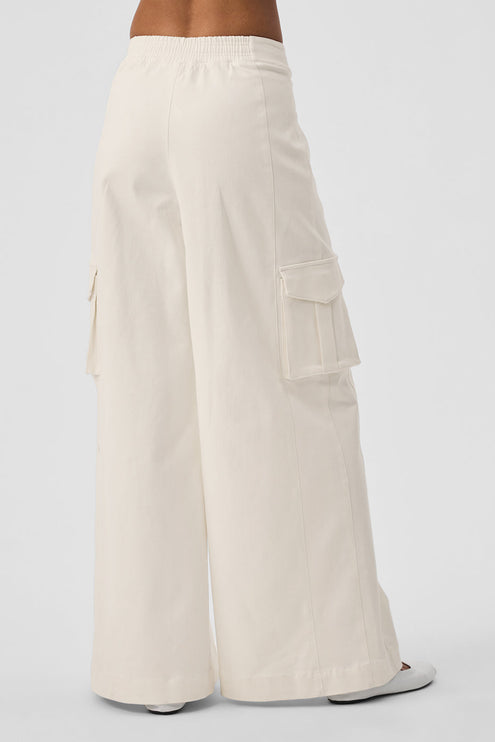 alo Women's Show Off Cargo Wide Leg Trouser (Long) - Ivory